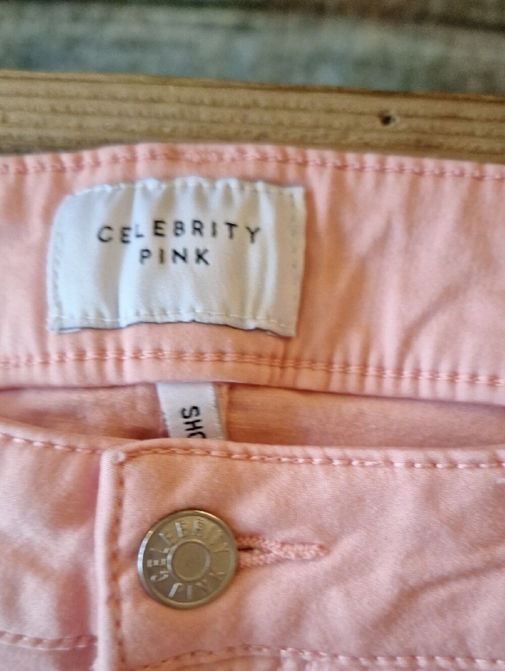 Celebrity Pink Light Pink Roll-Cuff Denim Shorts. Size 5 - Picture 3 of 8